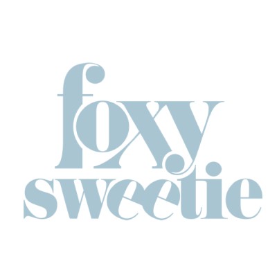 Foxy Sweetie's Logo