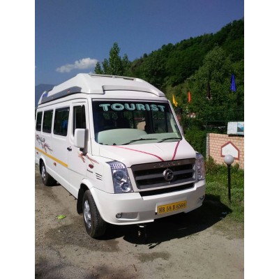 Tempo Traveller Hire in Delhi's Logo