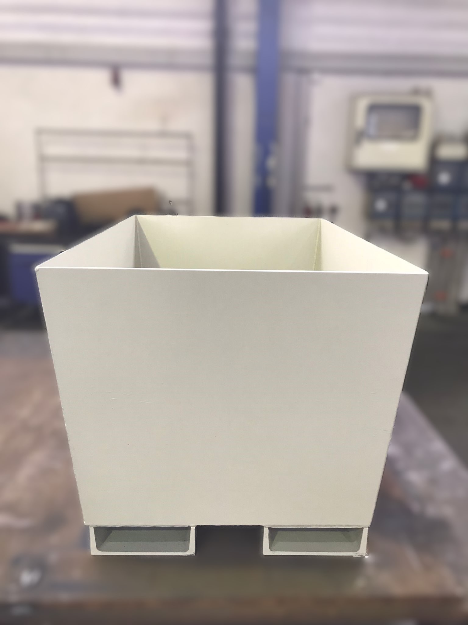 UseCase: Buckets for Sorting Materials